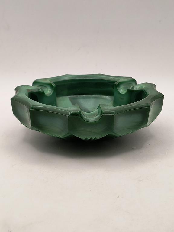 Popielnica z malachitu