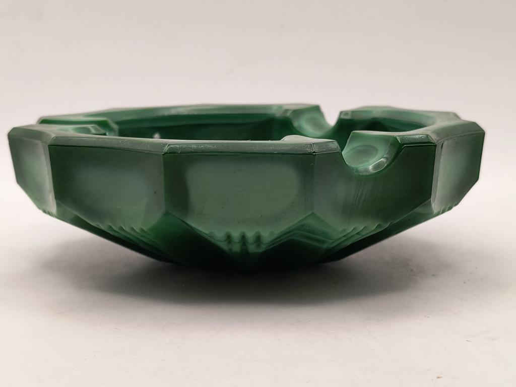 Popielnica z malachitu