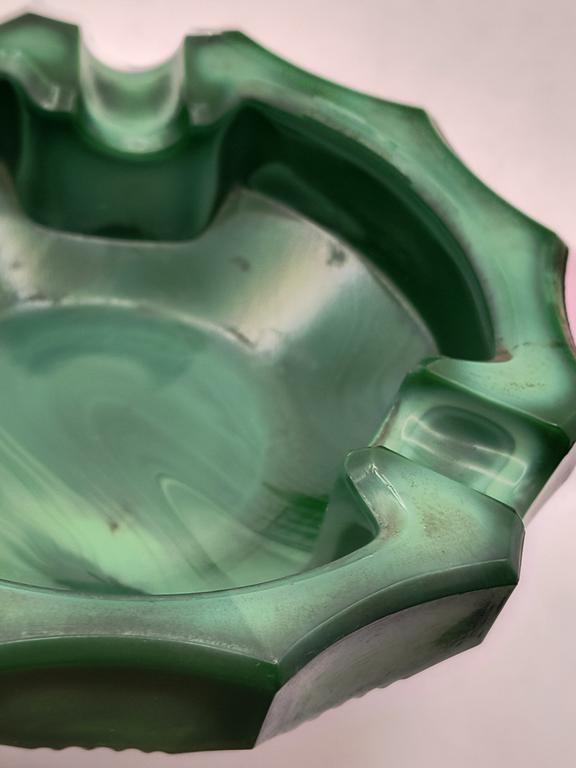 Popielnica z malachitu