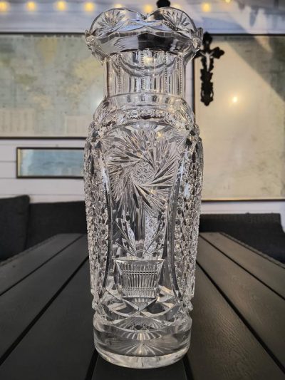 Duży wazon kryształowy z falbanką