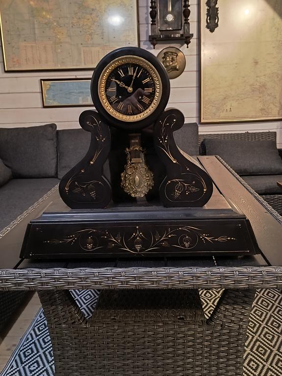 Zegar kominkowy, Francja