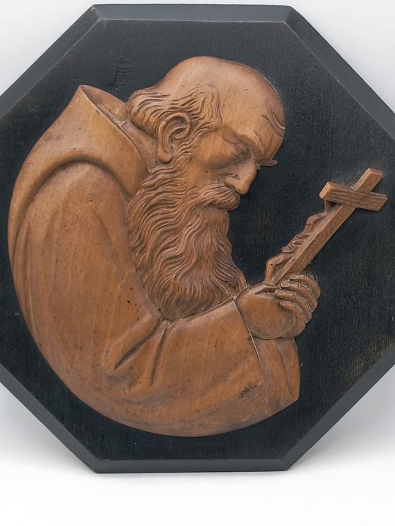 Płaskorzeźba drewniana - Święty Konrad