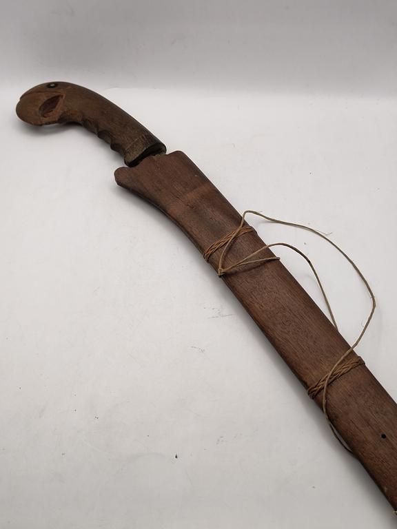 Stary nóż, maczeta - uchwyt-głowa ptaka