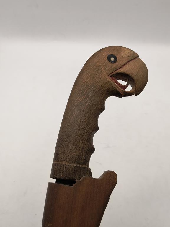 Stary nóż, maczeta - uchwyt-głowa ptaka