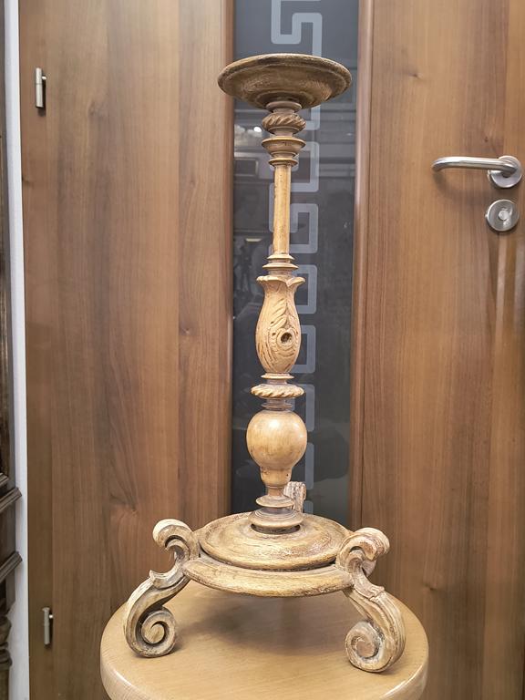 Drewniany świecznik, XVIII w.