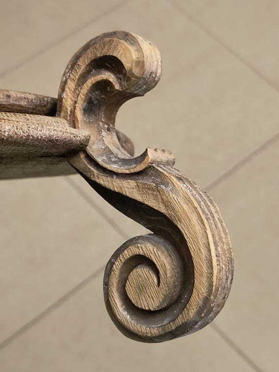 Drewniany świecznik, XVIII w.