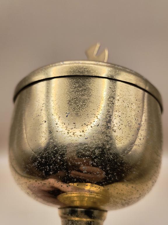 Puszka mosiężna na komunikanty