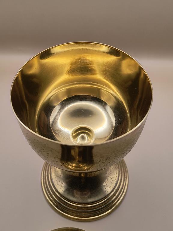 Puszka mosiężna na komunikanty