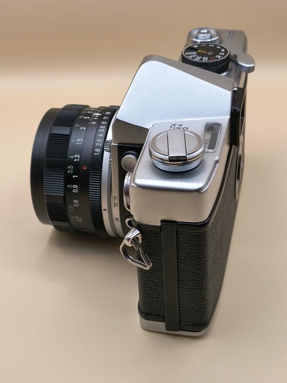 Aparat fotograficzny Minolta SR-7