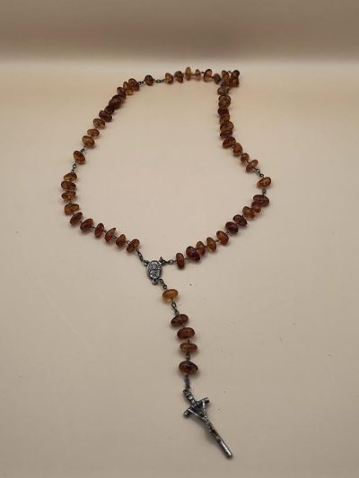 Różaniec z bursztynu