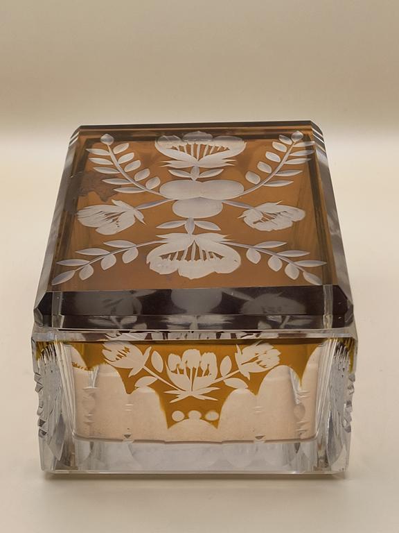 Szkatułka kryształowa