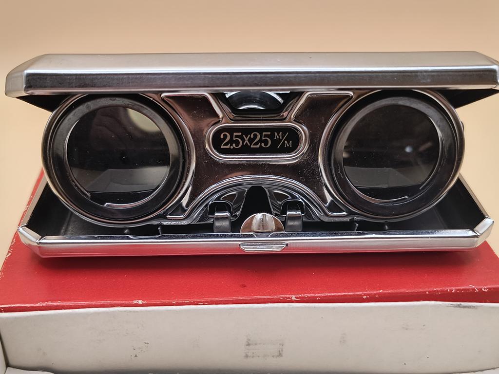 Lornetka teatralna składana - Japonia