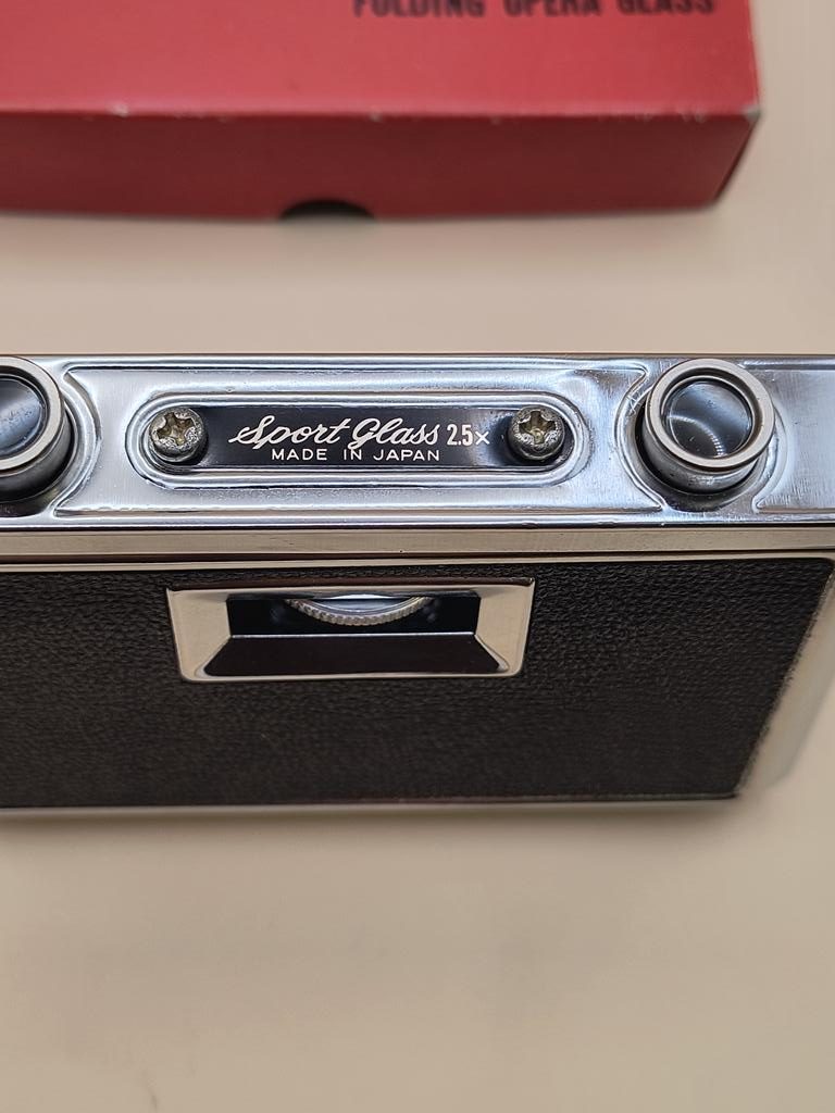 Lornetka teatralna składana - Japonia