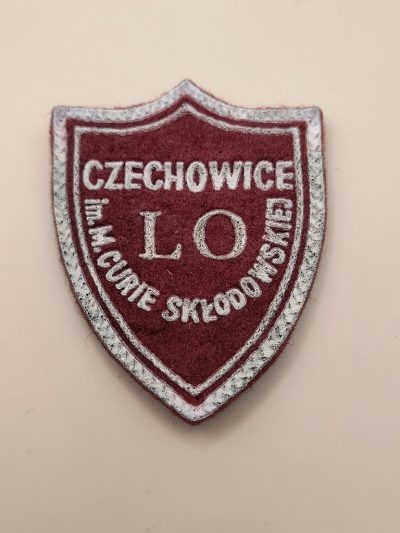 Stara tarcza szkolna - CZECHOWICE, LO im. M. Curie Skłodowskiej