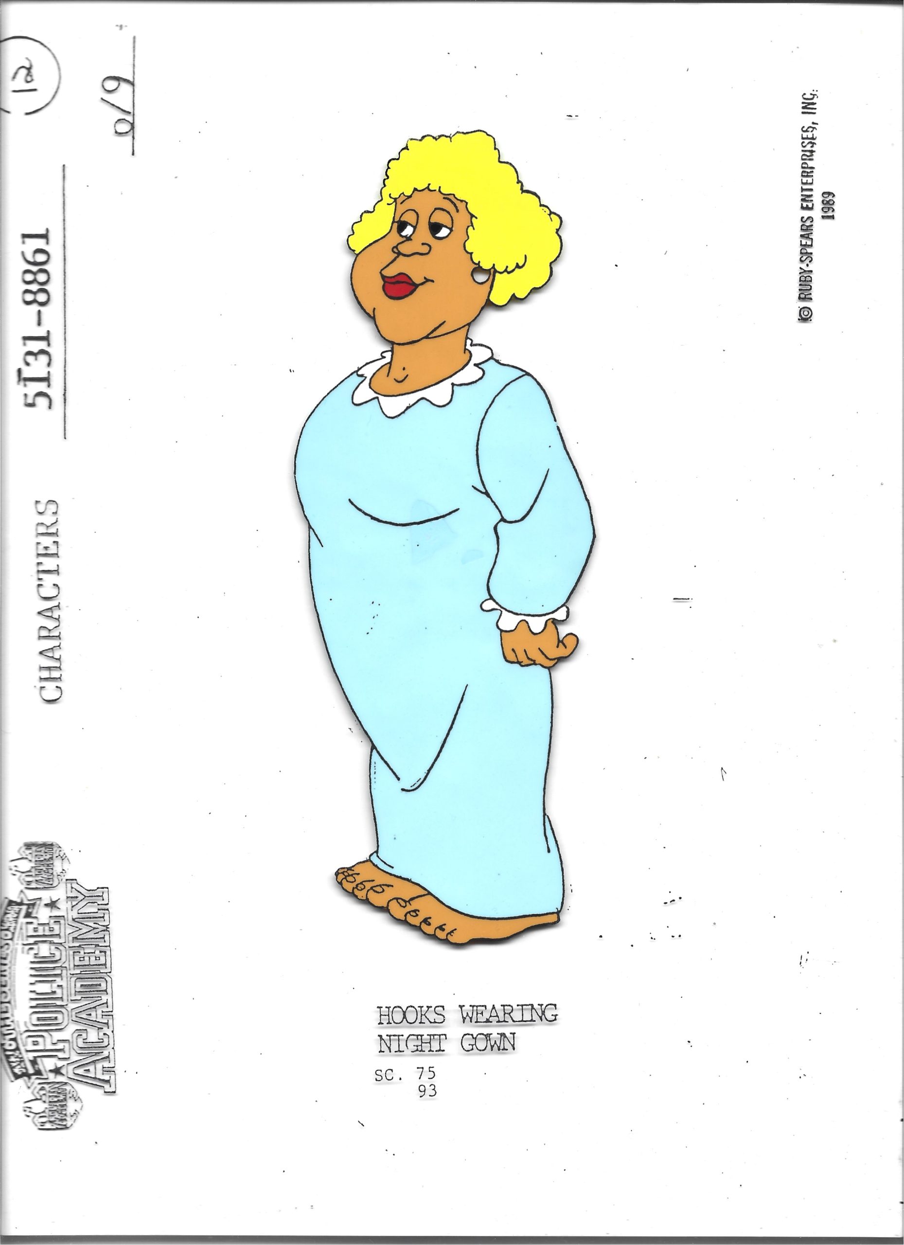 Folia animacyjna - AKADEMIA POLICYJNA - Policjantka Hooks w koszulce nocnej (12)