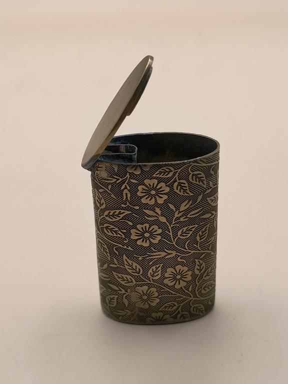 Etui na zapałki - zdobienia-motywy kwiatowe