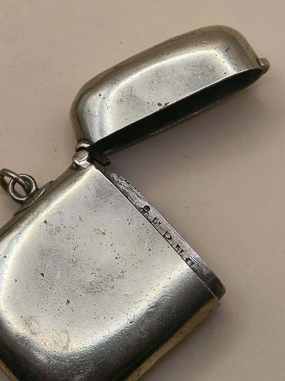 Etui - pojemnik na zapałki