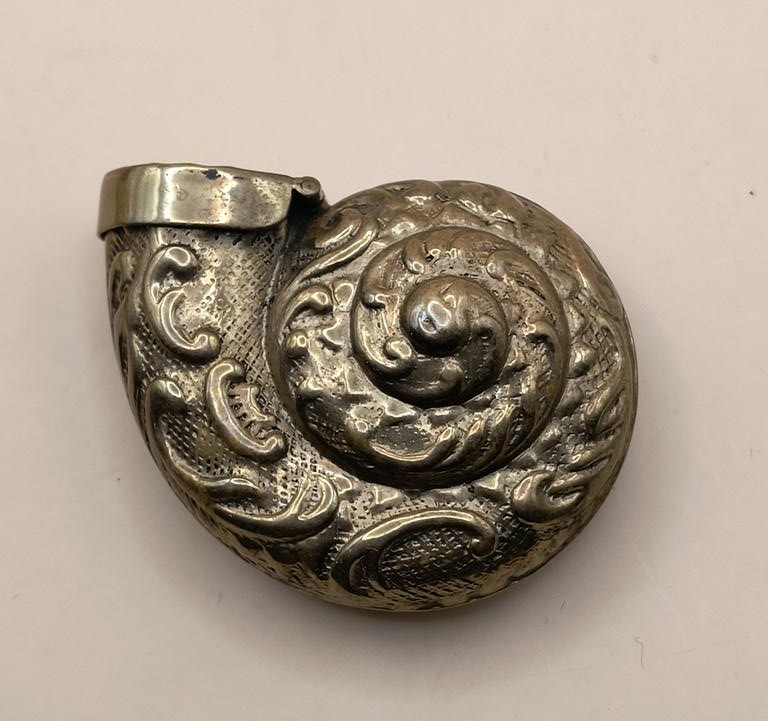 Pojemnik, etui na zapałki - kształt muszli