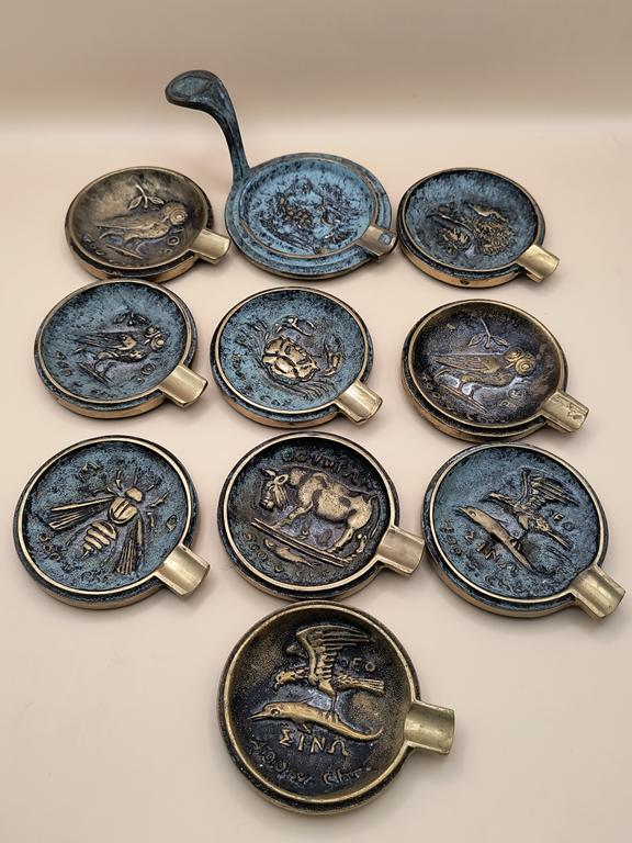 Zestaw popielniczek z mosiądzu, 10 sztuk