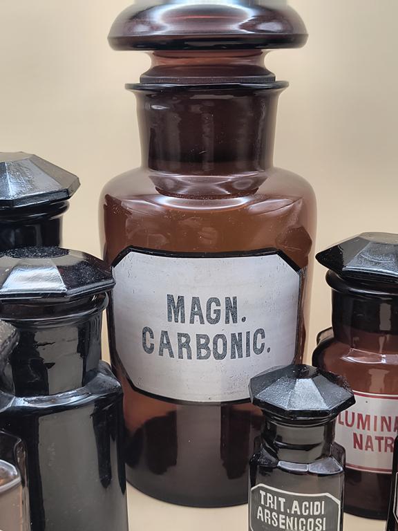 Zestaw butelek, słoików aptecznych - 8 sztuk