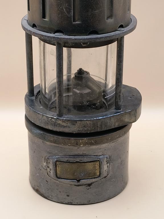 Lampa górnicza benzynowa