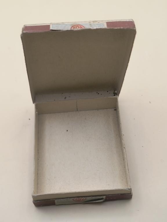 Pudełko po papierosach Dukat