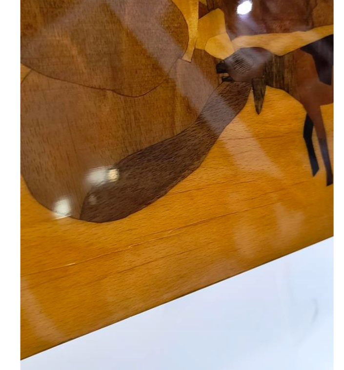 Obrazek intarsjowany – dziewczynka ze zwierzętami