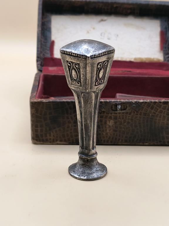 Tłok pieczętny z monogramem