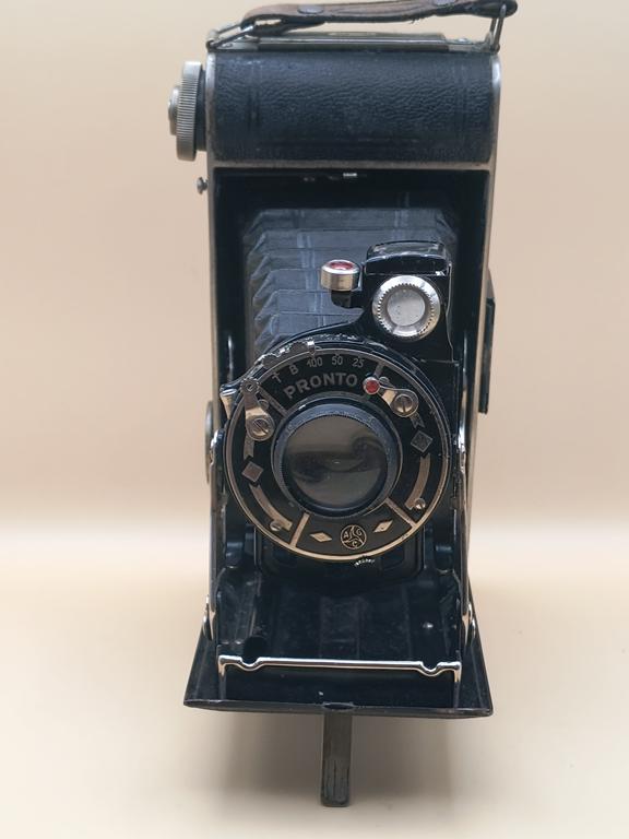 Aparat fotograficzny mieszkowy PRONTO
