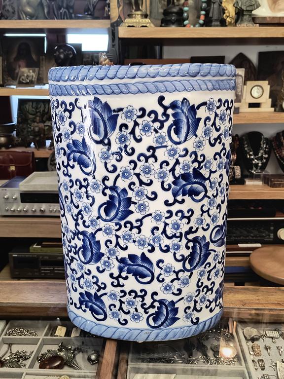 Duży porcelanowy pojemnik na parasole