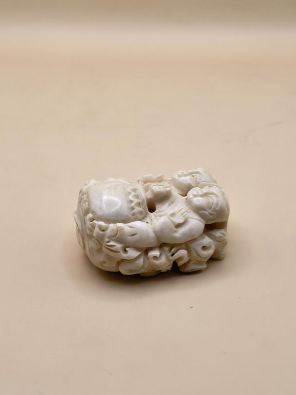 Figurka japońska NETSUKE