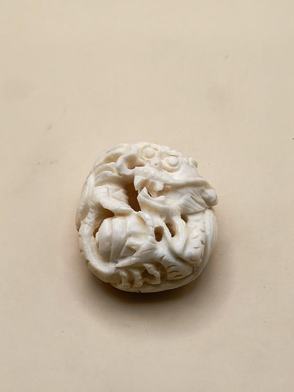 Figurka japońska netsuke