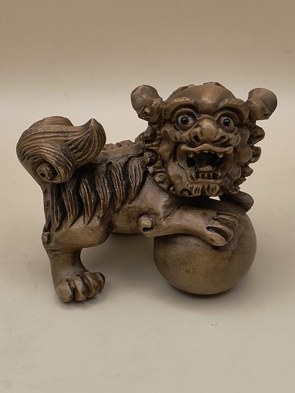 Japońska figurka NETSUKE - lew