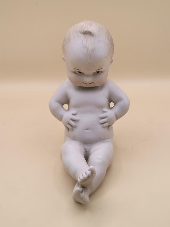Figurka porcelanowa bobasa – „PIANO BABY”, Gebrüder Heubach (Bracia Heubach)