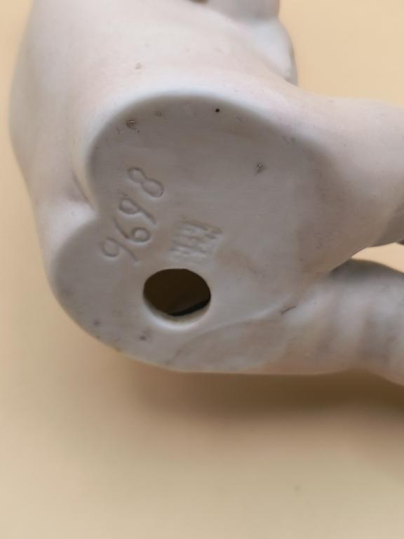 Figurka porcelanowa bobasa – „PIANO BABY”, Gebrüder Heubach (Bracia Heubach)