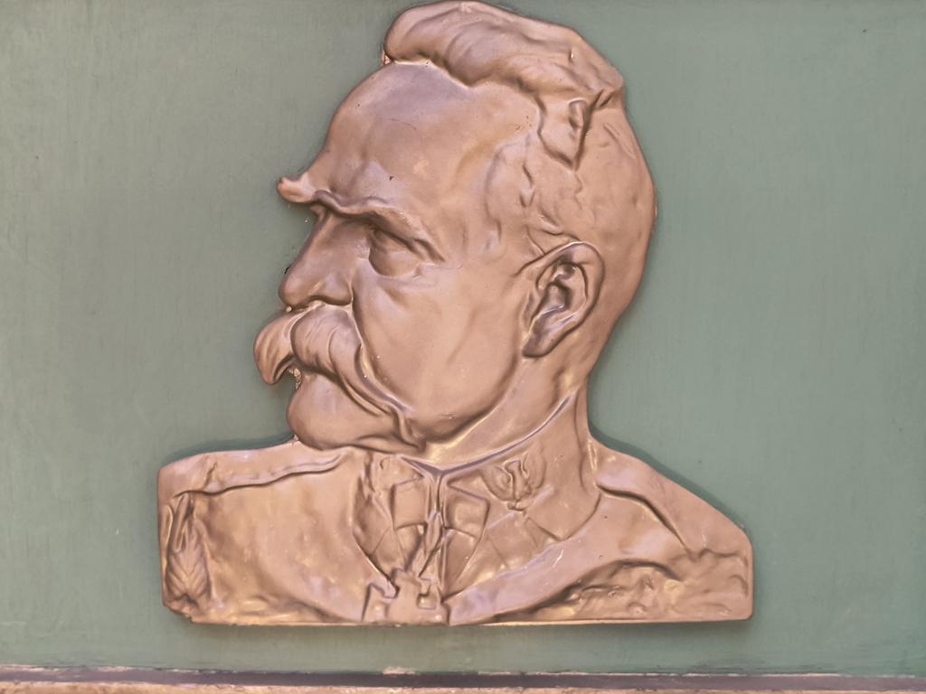 Plakietka gipsowa - Józef Piłsudski