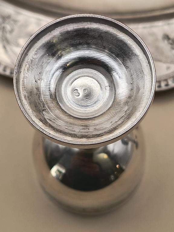 Zestaw kieliszków z tacą