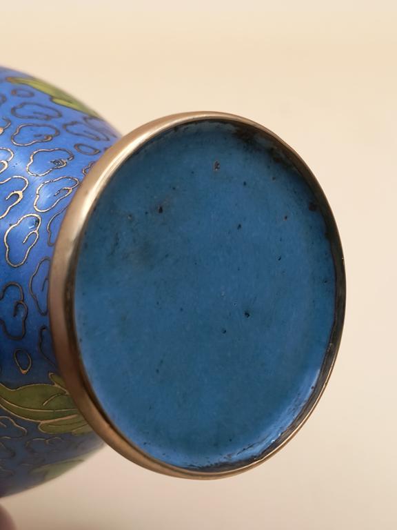 Wazon niebieski z emalią cloisonne - Chiny, XX wiek