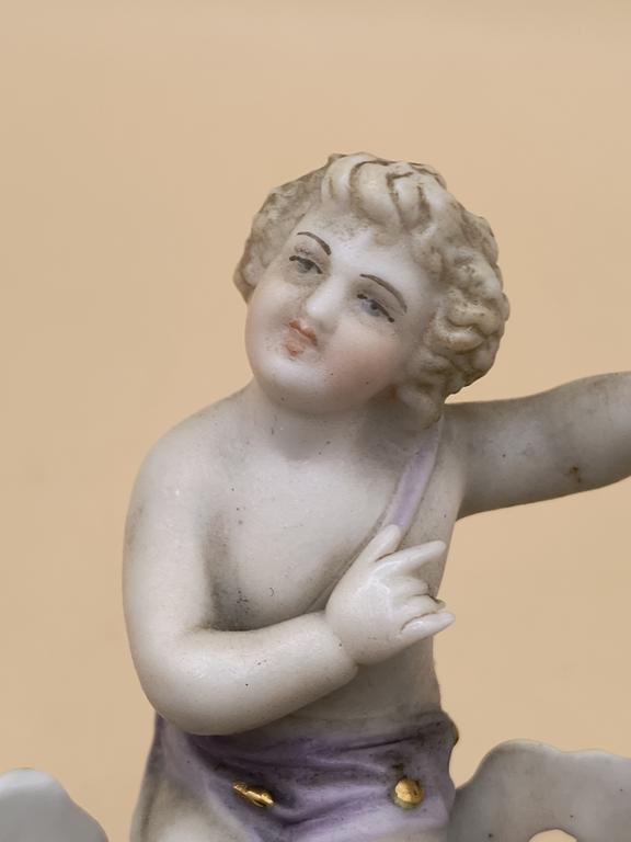 Figurka porcelanowa - okres międzywojenny