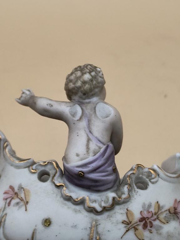 Figurka porcelanowa - okres międzywojenny