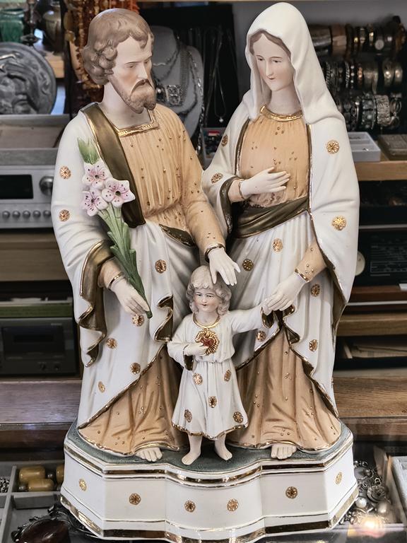 Duża figura porcelanowa Świętej Rodziny