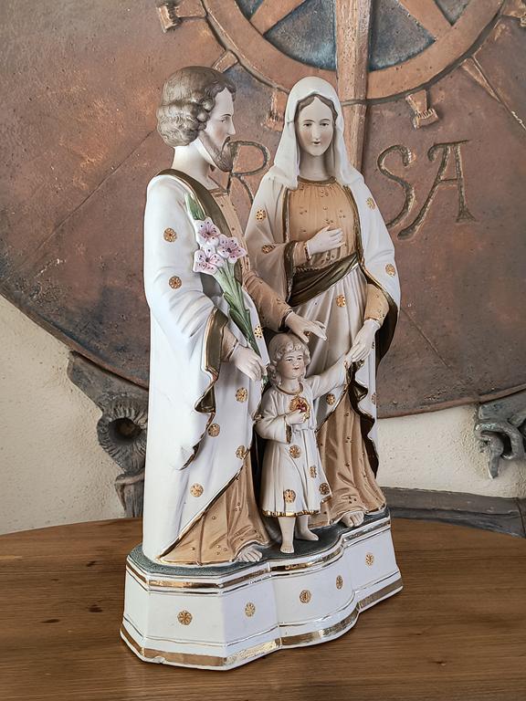Duża figura porcelanowa Świętej Rodziny