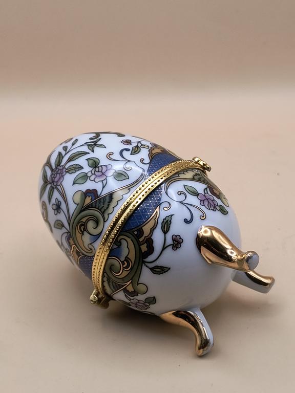 Porcelanowe puzderko/szkatułka – jajo