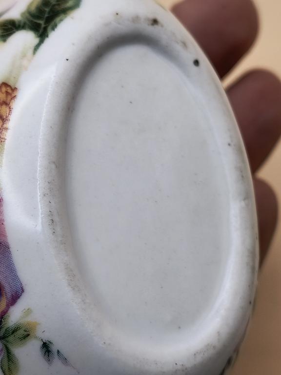 Puzderko/szkatułka porcelanowa – jajko