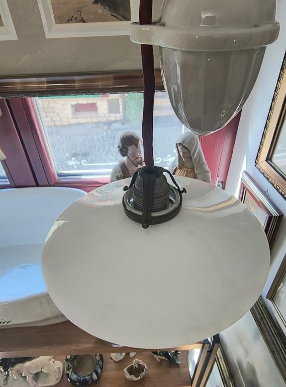 Przedwojenna lampa porcelanowa z wagą