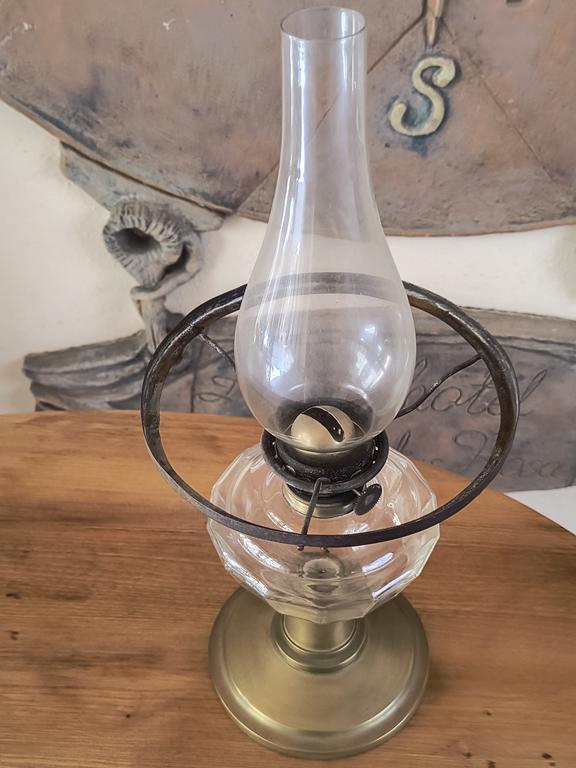 Lampa naftowa