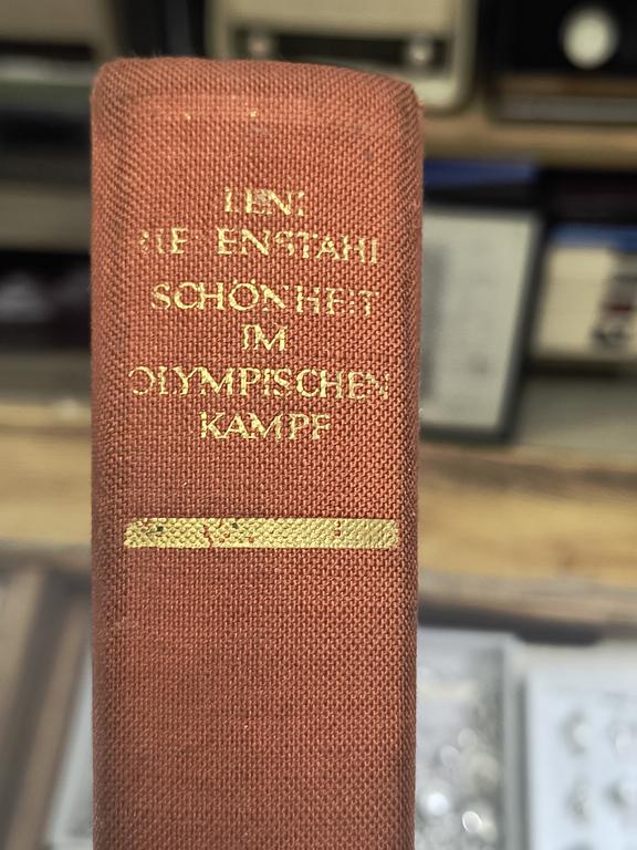 Książka w j. niemieckim - Leni Riefenstahl "Schonheit im Olympischen Kampf" - Piękno w walce olimpijskiej, 1937 r.