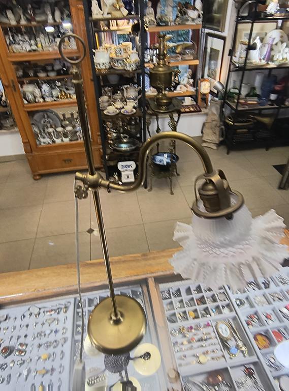Stara lampa stołowa
