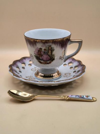 Filiżanka porcelanowa ze spodkiem i łyżeczką