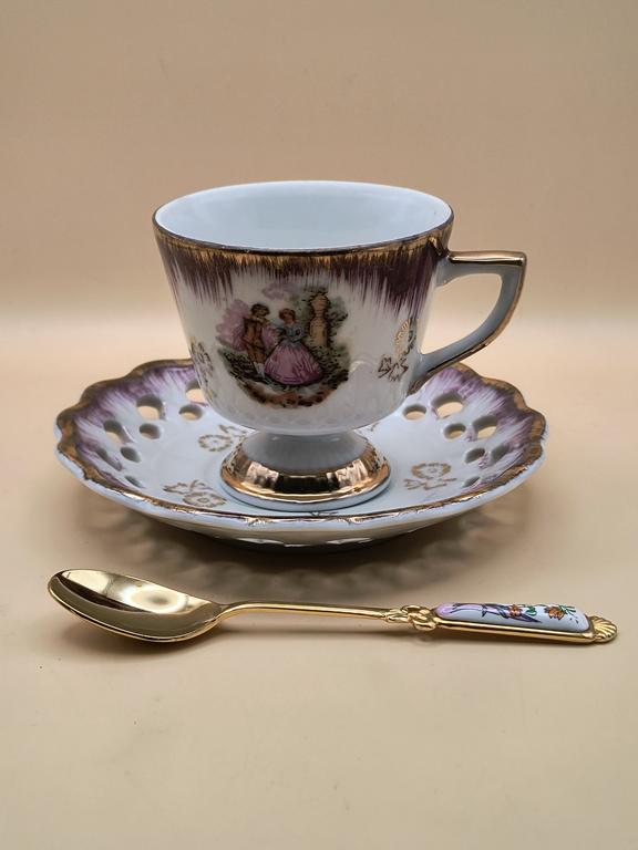 Filiżanka porcelanowa ze spodkiem i łyżeczką
